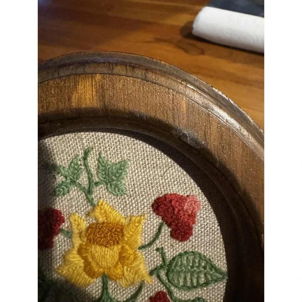 Vintage Wooden Wall Hanging‎ Hook Floral Crewel Coat Keys farmhouse 70s
